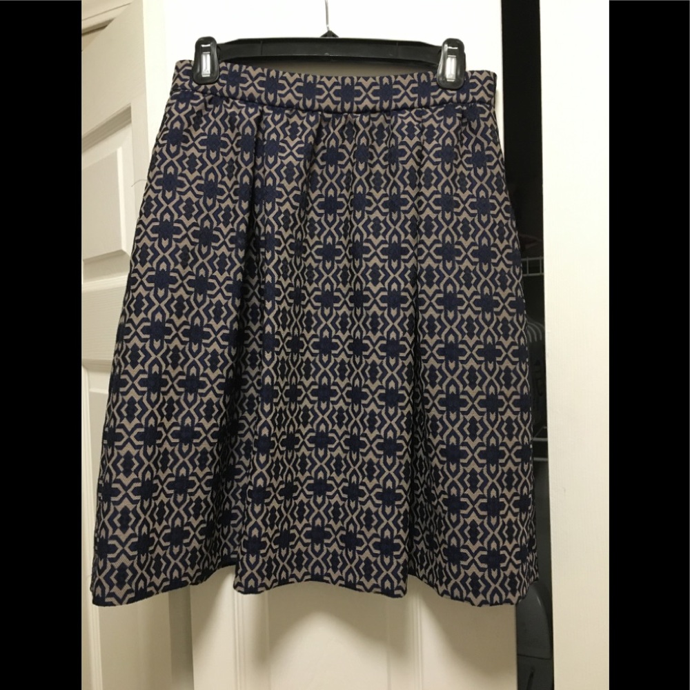 EMME Marella  Cute box-pleated skirt